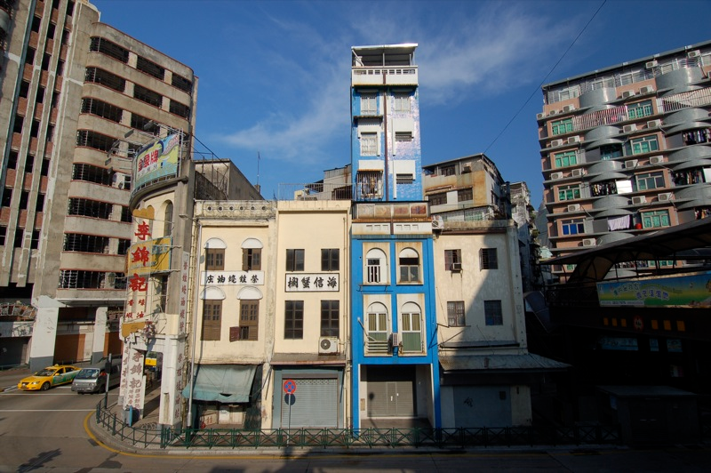 Illustration for article titled These Are the Narrowest Houses in the World